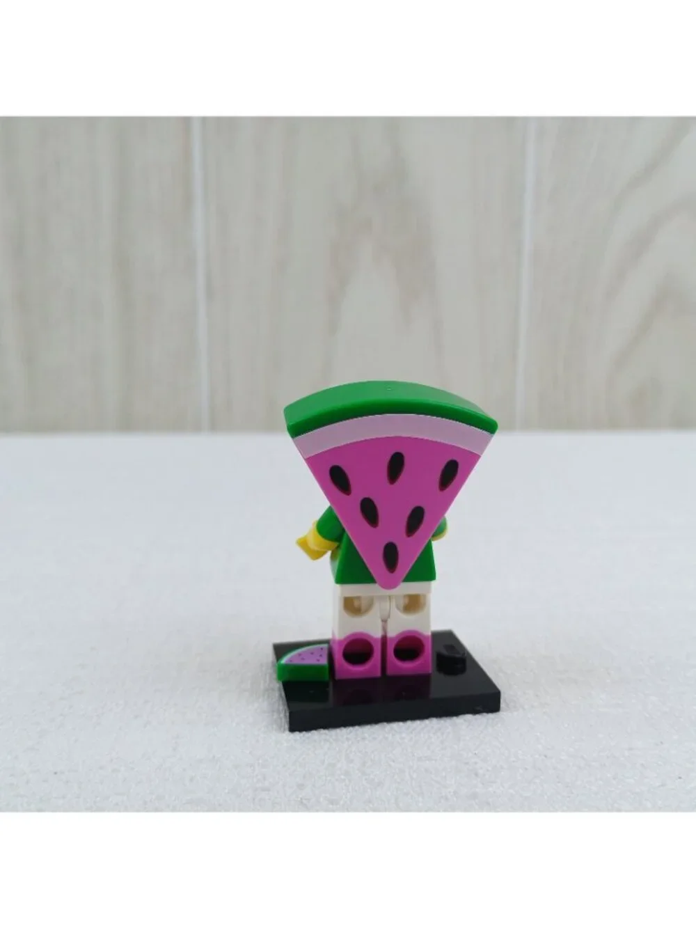 Lego Watermelon Dude 71023 Series Movie 2 CMF loose minifigure